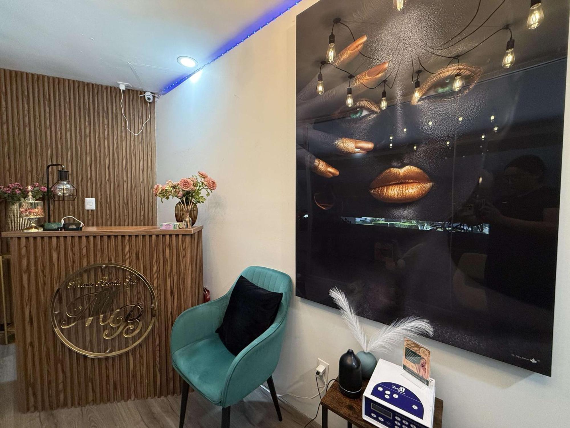 Grand Cantalagua Hotel Morelia, BW Signature Collection 외부 사진 The interior of a medical spa in the UK