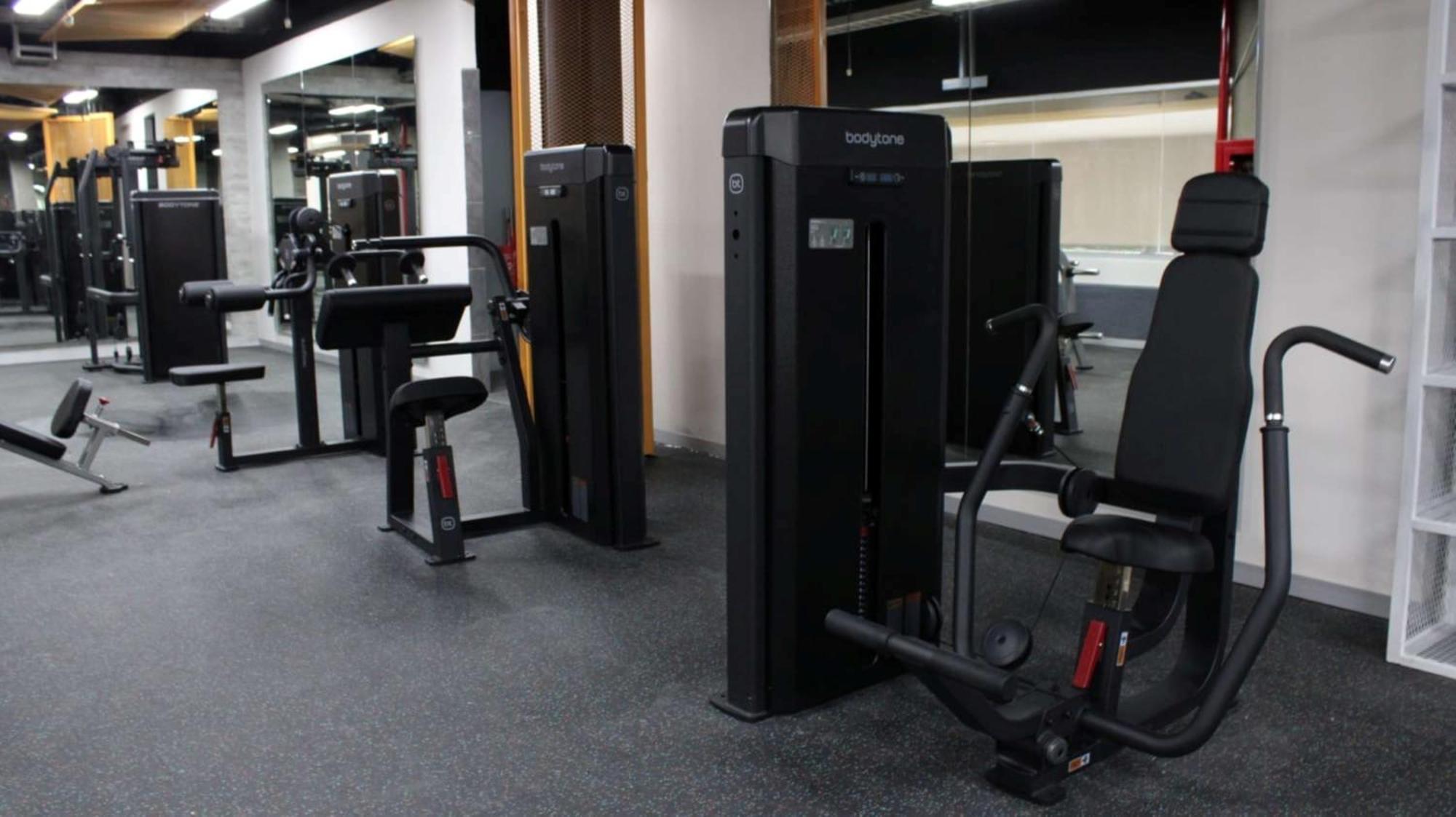 Grand Cantalagua Hotel Morelia, BW Signature Collection 외부 사진 A leg press machine