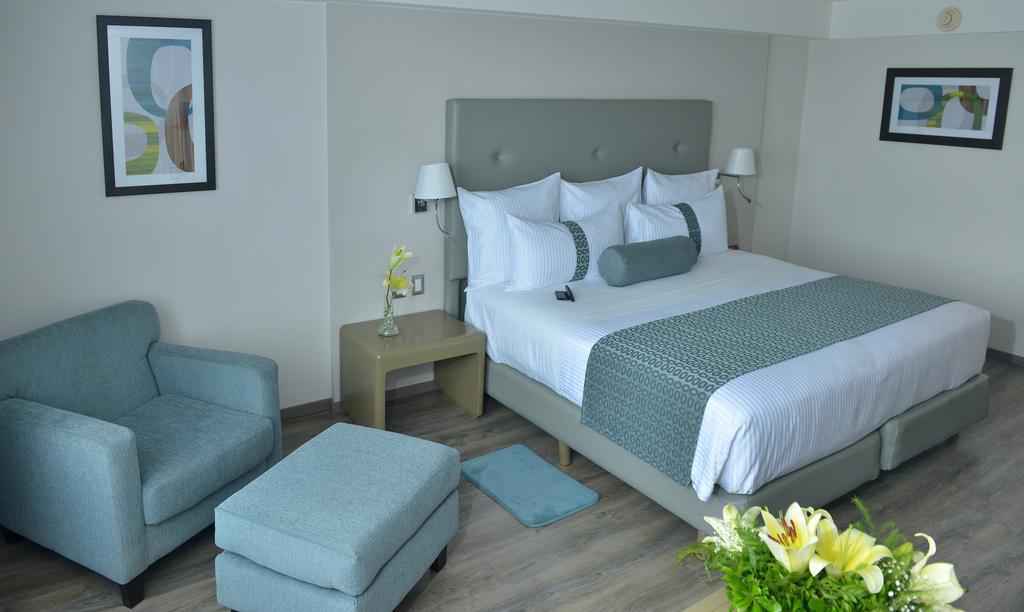 Grand Cantalagua Hotel Morelia, BW Signature Collection 외부 사진 A room at the hotel