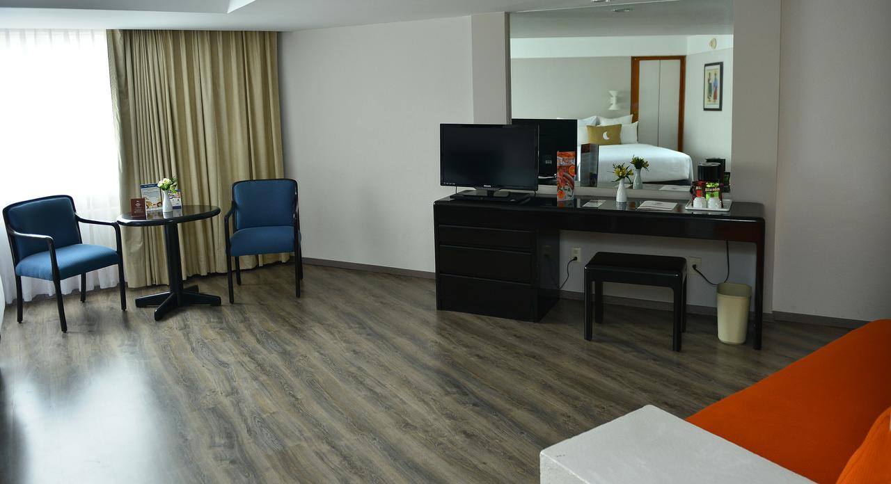 Grand Cantalagua Hotel Morelia, BW Signature Collection 외부 사진 A room at the hotel