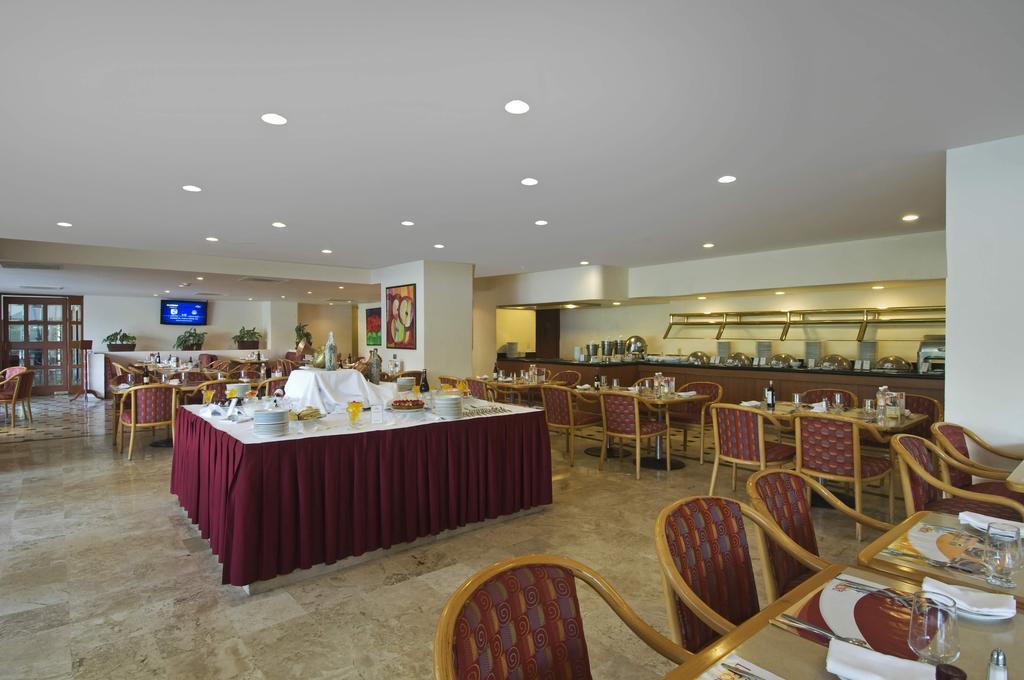 Grand Cantalagua Hotel Morelia, BW Signature Collection 레스토랑 사진 The restaurant